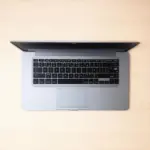 Laptop có Trackpad