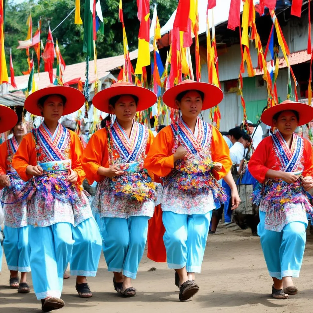 Người dân trong làng tham gia lễ hội truyền thống