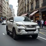 Dịch vụ cho thuê xe Toyota Fortuner theo tháng